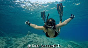 Happy freediver :-) by Rico Besserdich 
